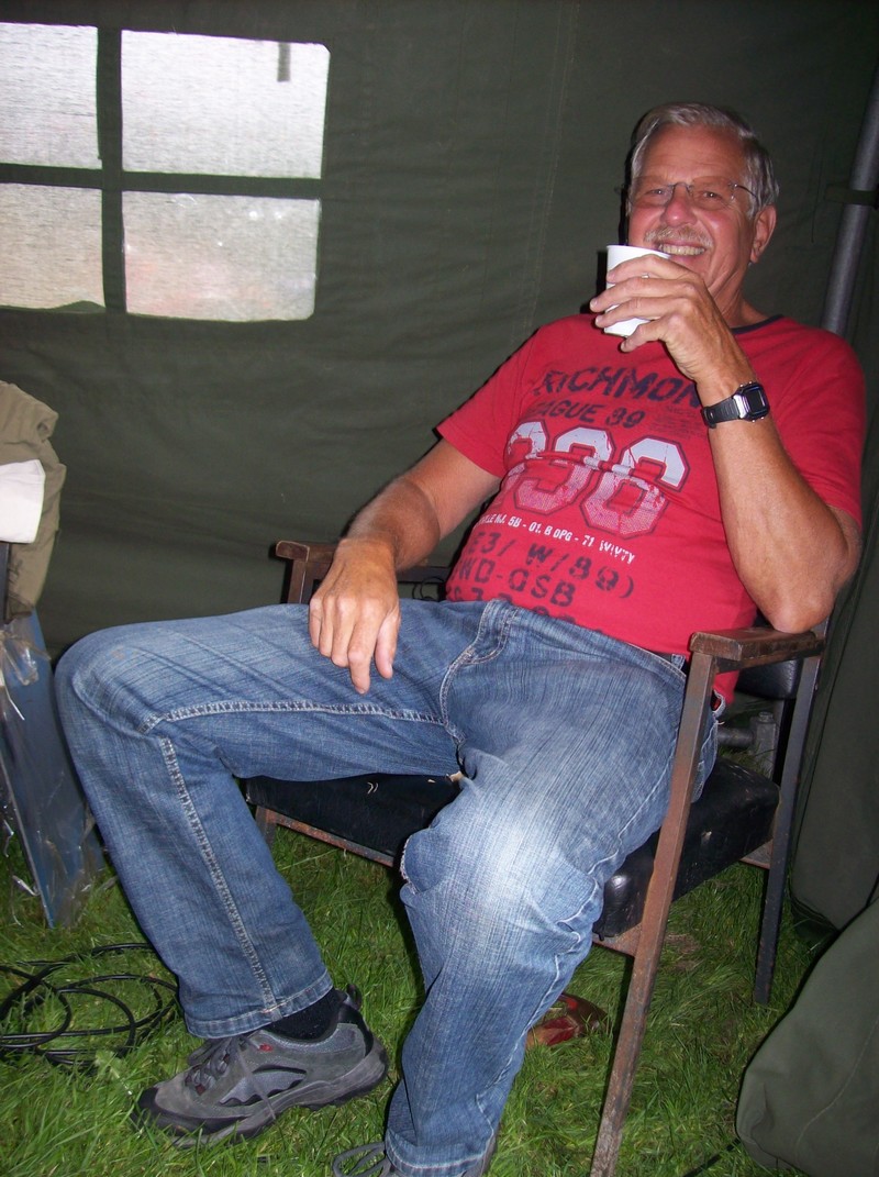 Een unieke foto: Henk houd even z'n mond dicht. 